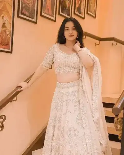 Escort Service In Jamin